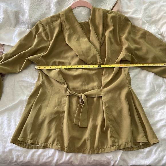 Button Up Coat with Tie Back and Hood - Picture 4 of 5